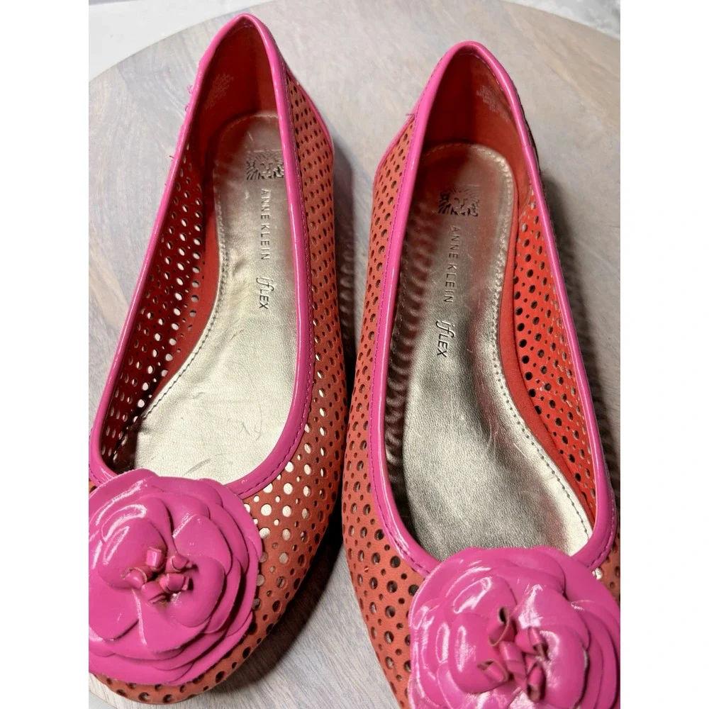 Anne Klein Pink Perforated Ballet Flats with Flower Accent Women’s Size 8.5 - Picture 4 of 9